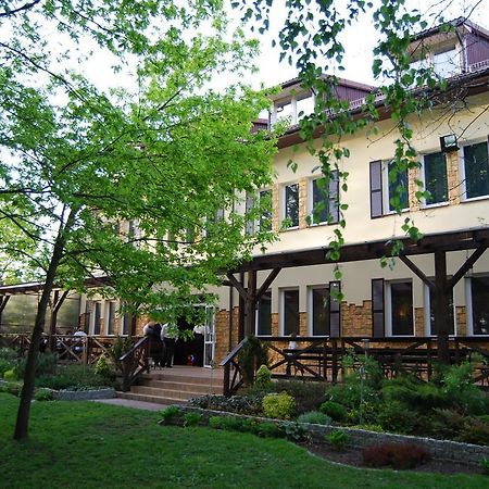 Park Na Wojskiego Bed & Breakfast Marki  Ngoại thất bức ảnh