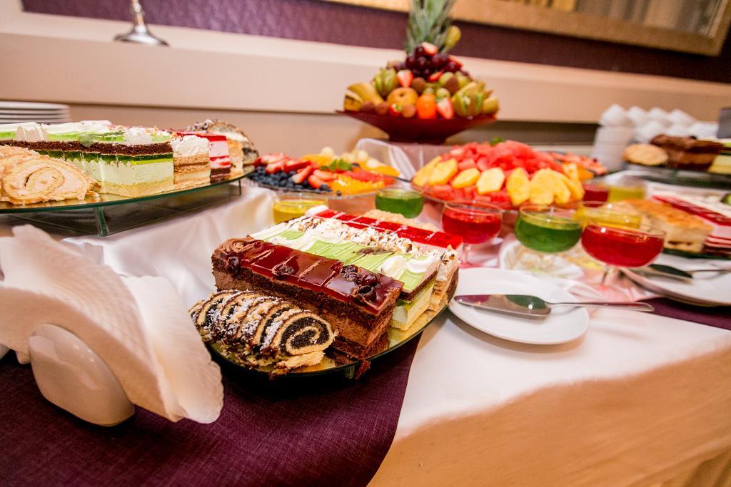 Park Na Wojskiego Bed & Breakfast Marki  Ngoại thất bức ảnh