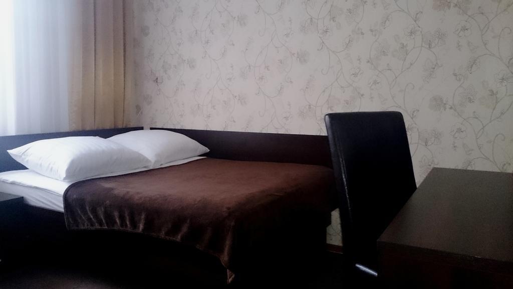 Park Na Wojskiego Bed & Breakfast Marki  Phòng bức ảnh